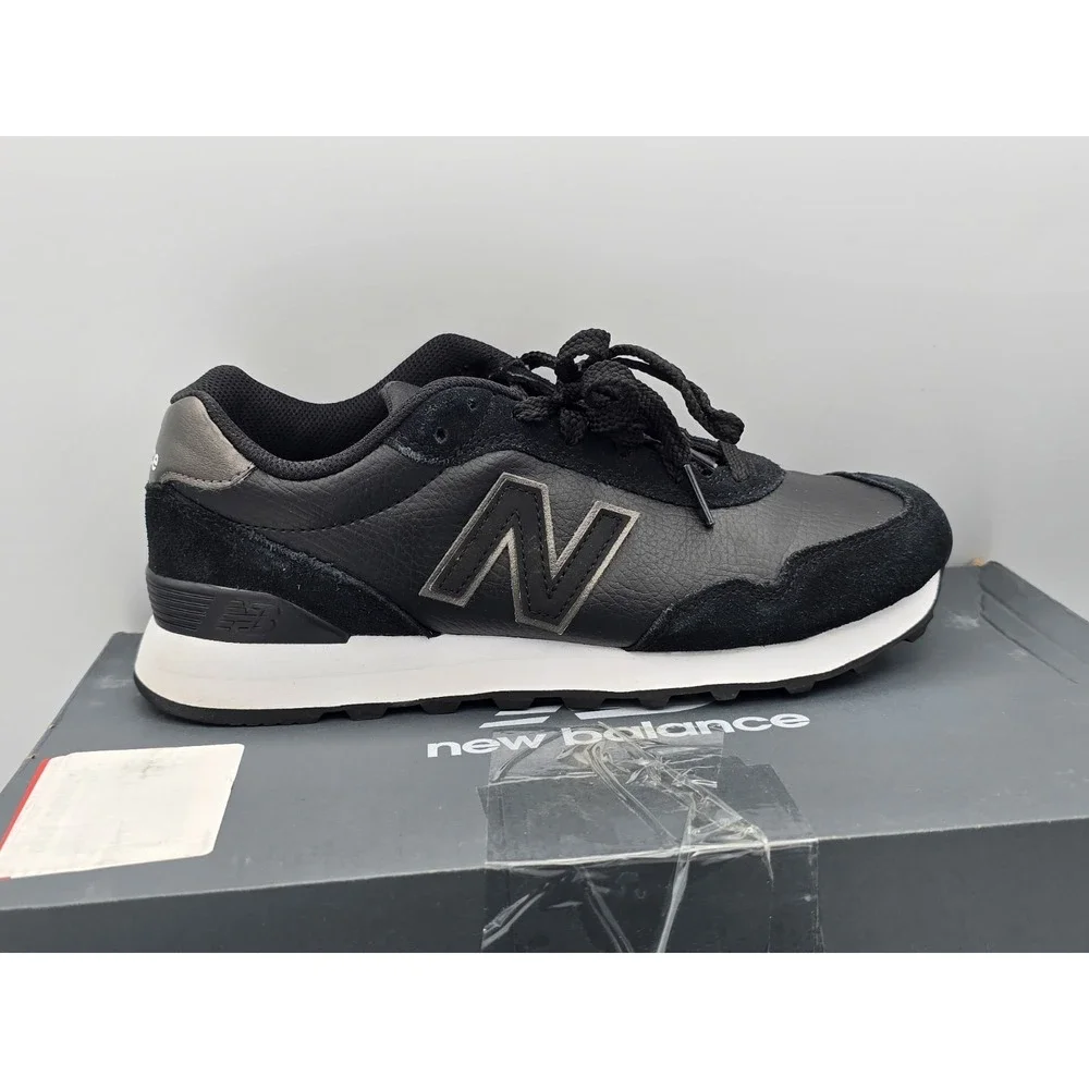 New Balance® Women's 8 M Classics 515 v3 Running Shoes in Black/White - Used -VG